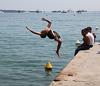 27 - pier jumping